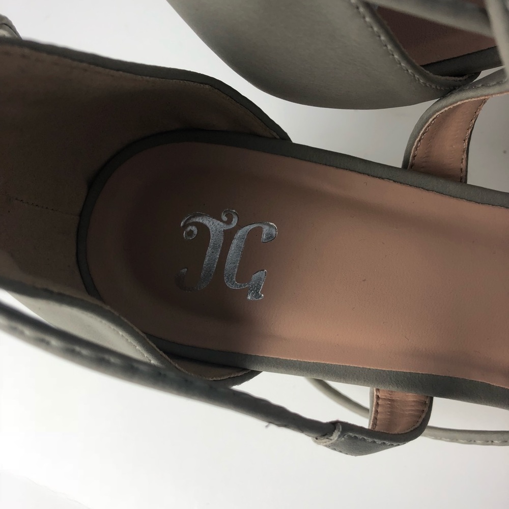 Journee Collection Shoes Women’s Size 10 - Picture 7 of 7